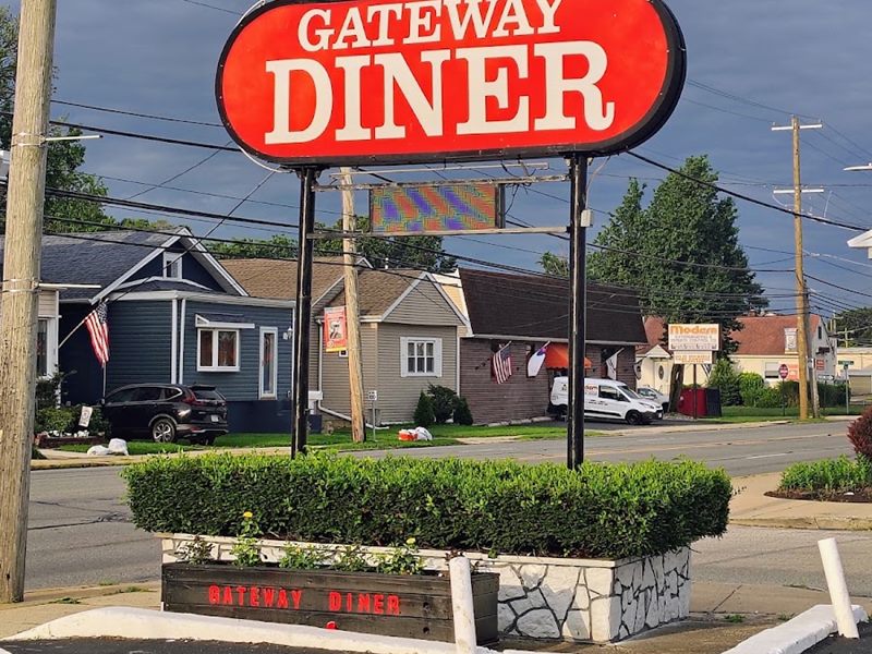 Gateway Diner exterior